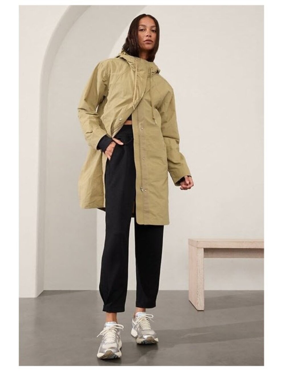 Athleta Everywhere Anorak Rain Jacket in Flax Sz M